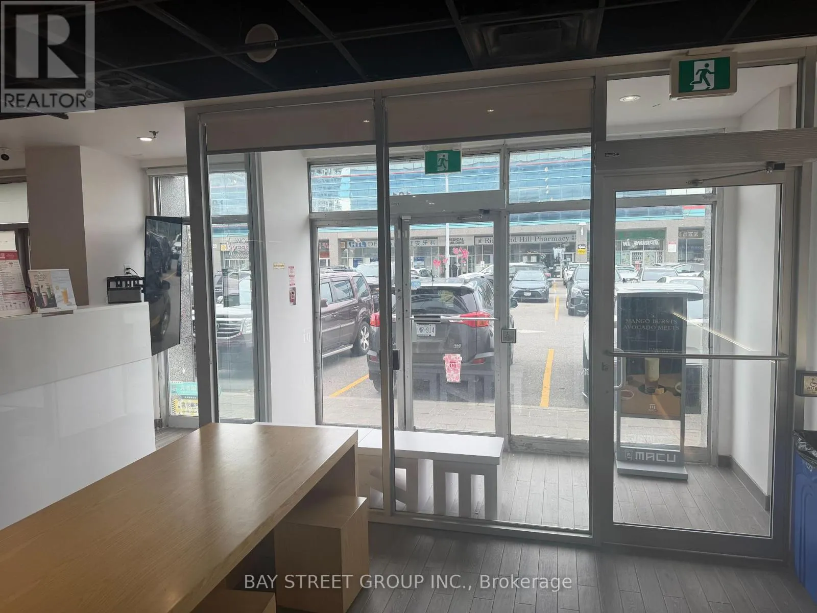 101 - 330 HIGHWAY 7 E
