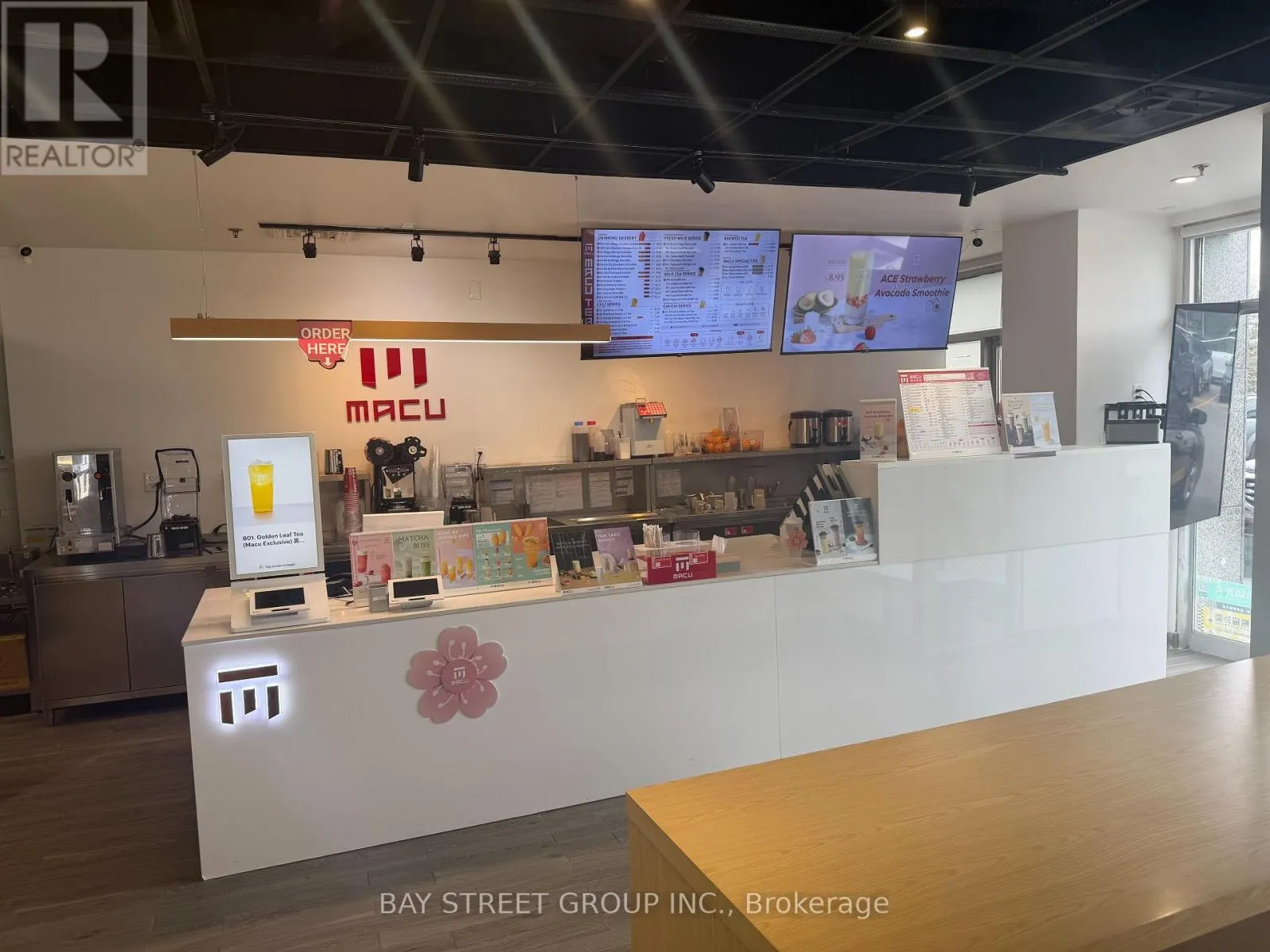 101 - 330 HIGHWAY 7 E