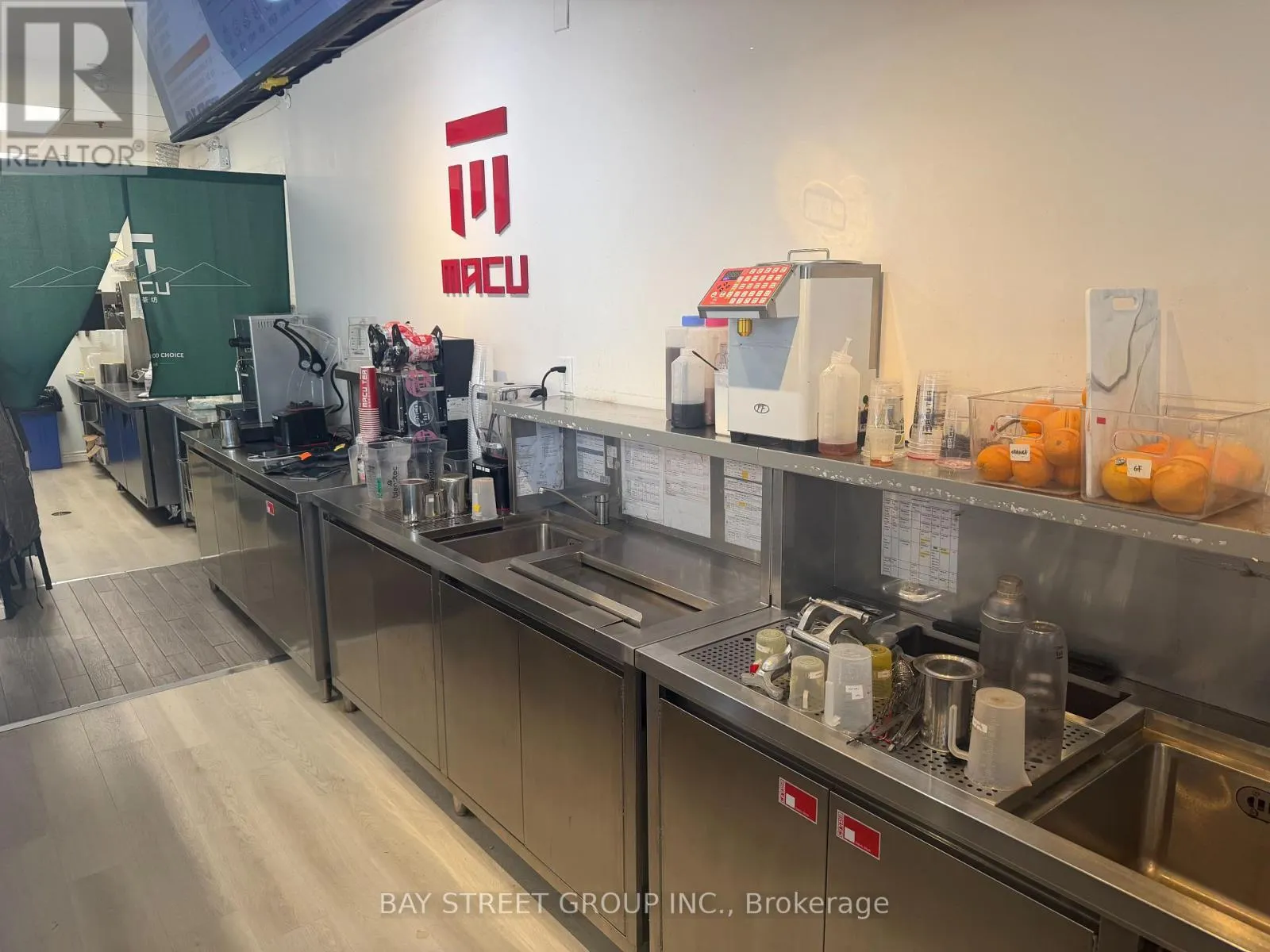 101 - 330 HIGHWAY 7 E