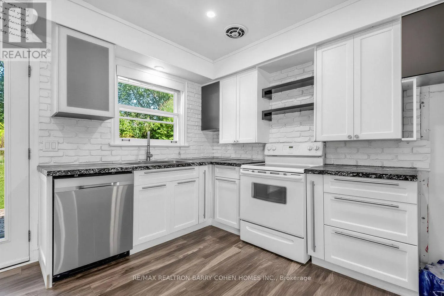 19 OAKBANK ROAD