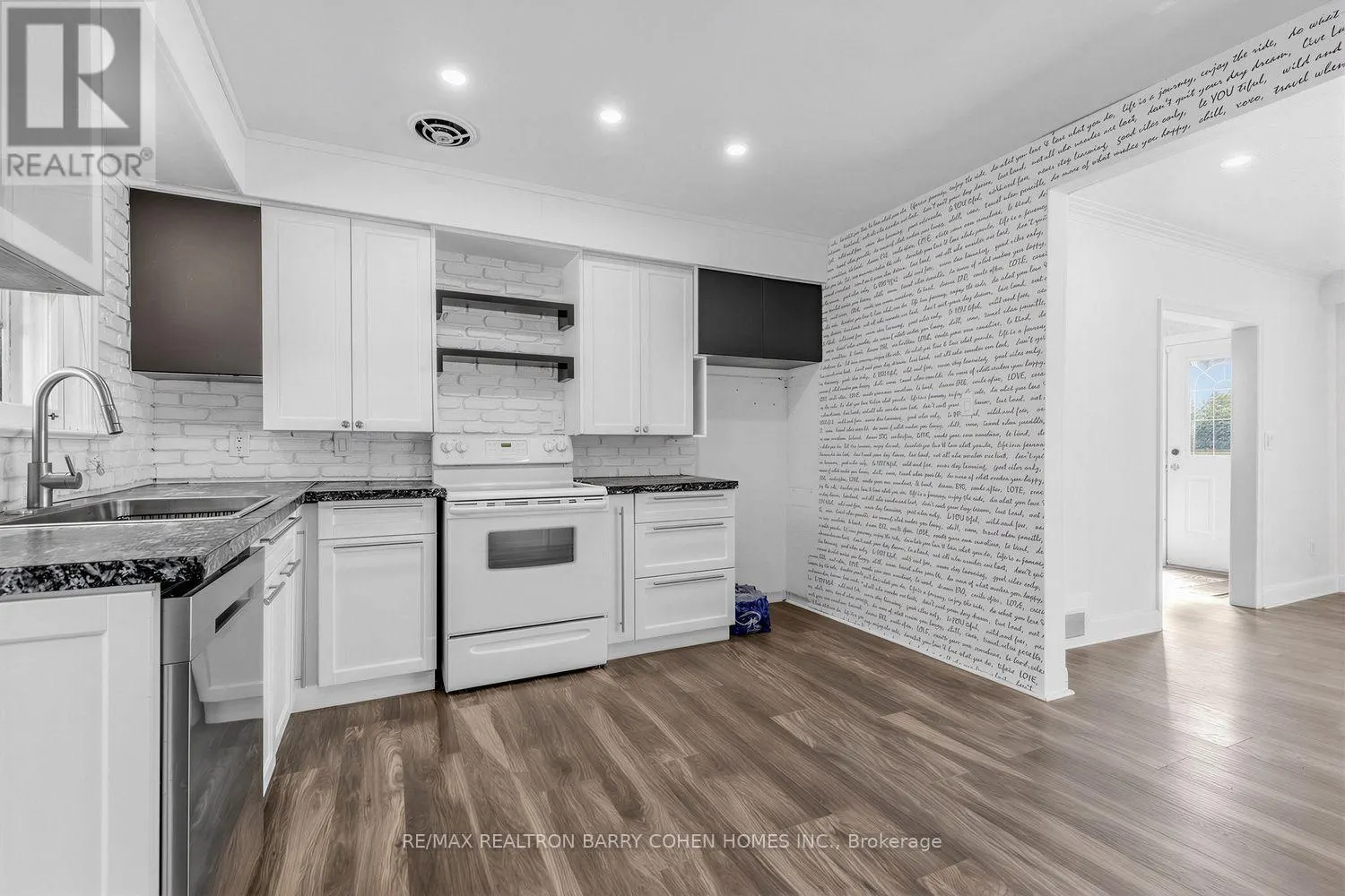19 OAKBANK ROAD