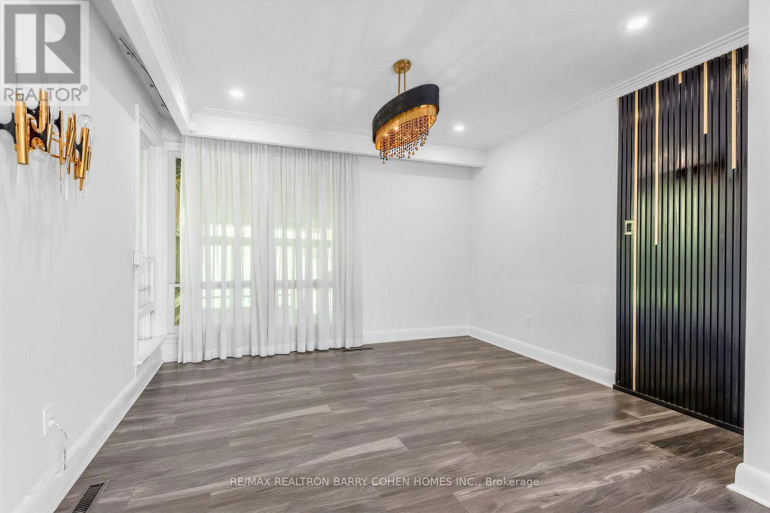 19 OAKBANK ROAD