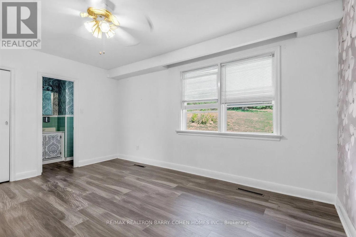 19 OAKBANK ROAD