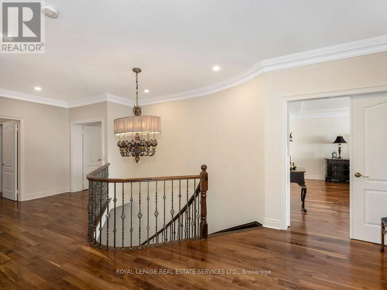 11 BEAUVISTA COURT