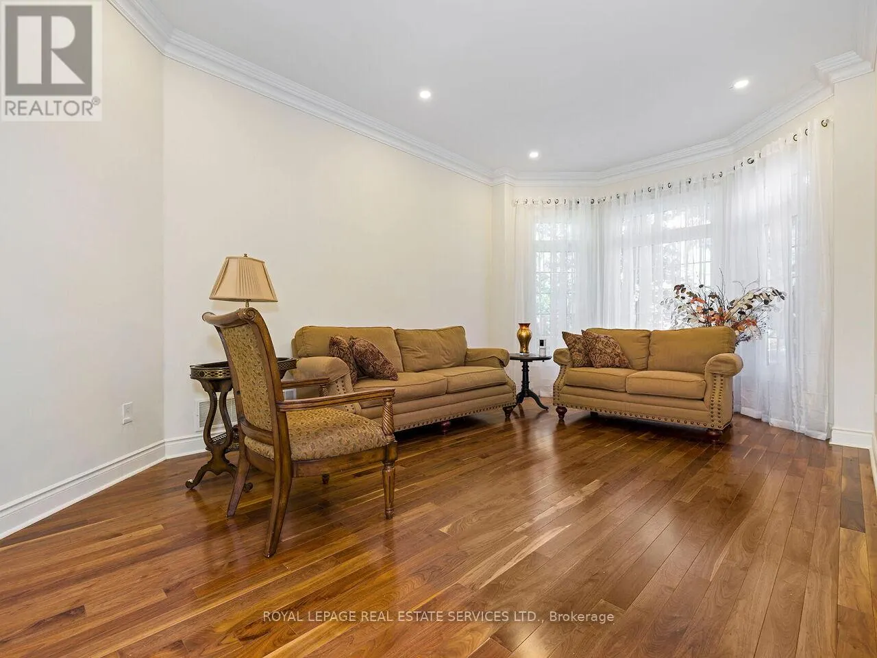 11 BEAUVISTA COURT