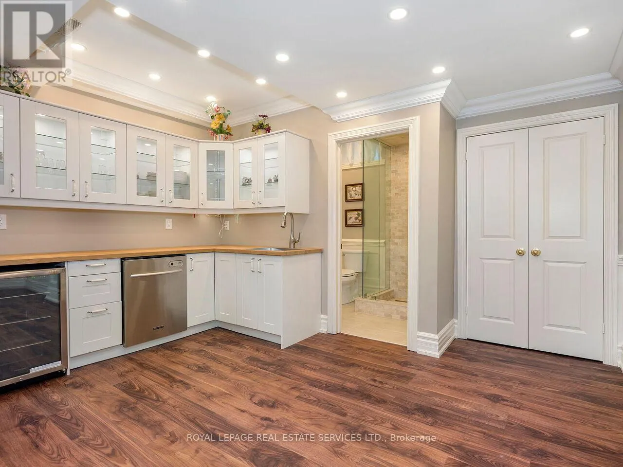 11 BEAUVISTA COURT