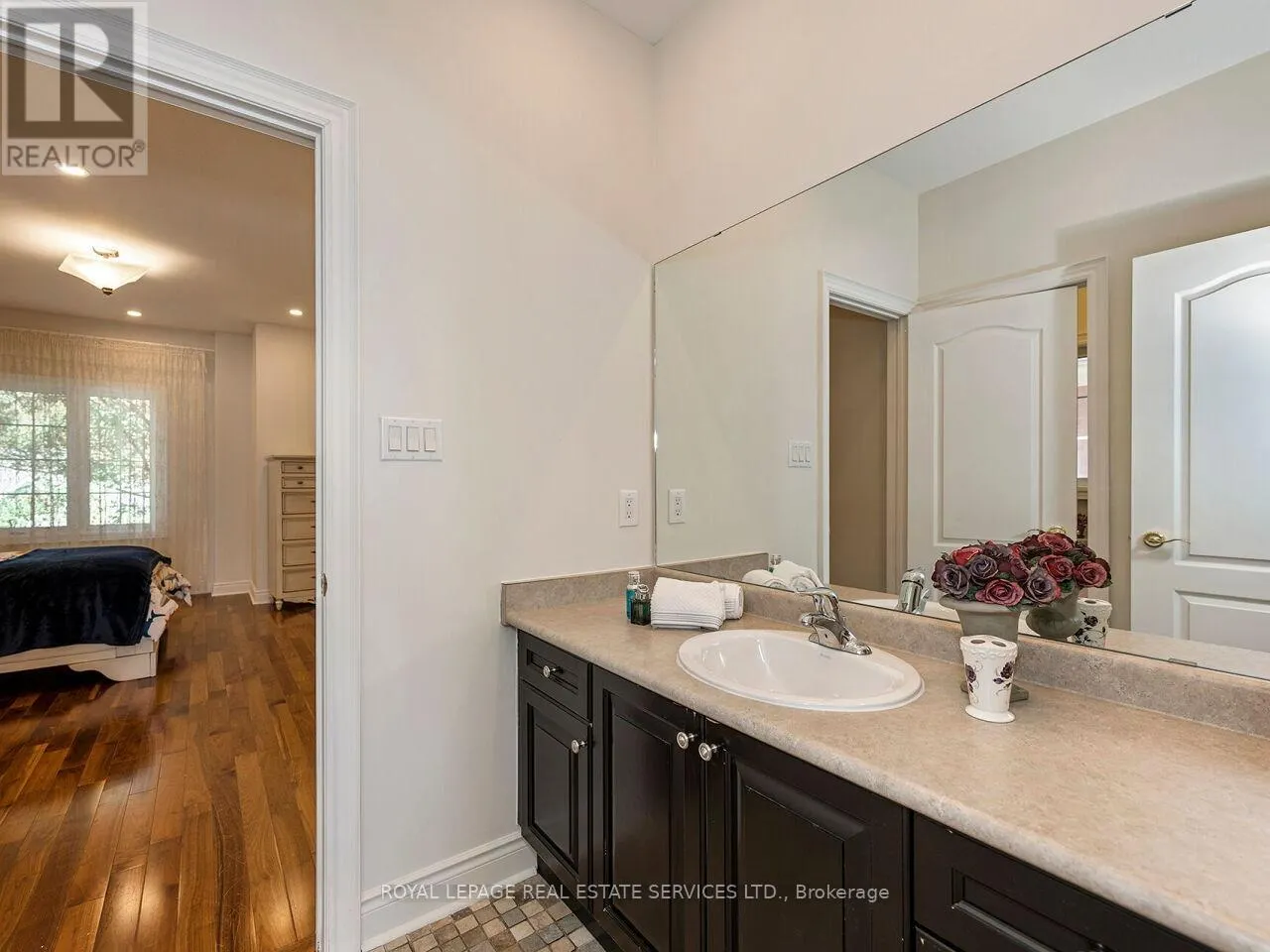 11 BEAUVISTA COURT
