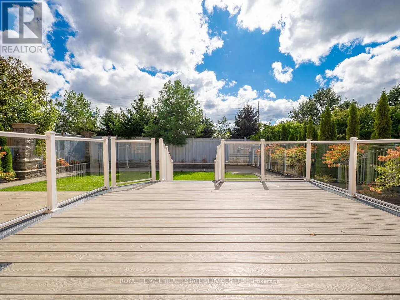 11 BEAUVISTA COURT