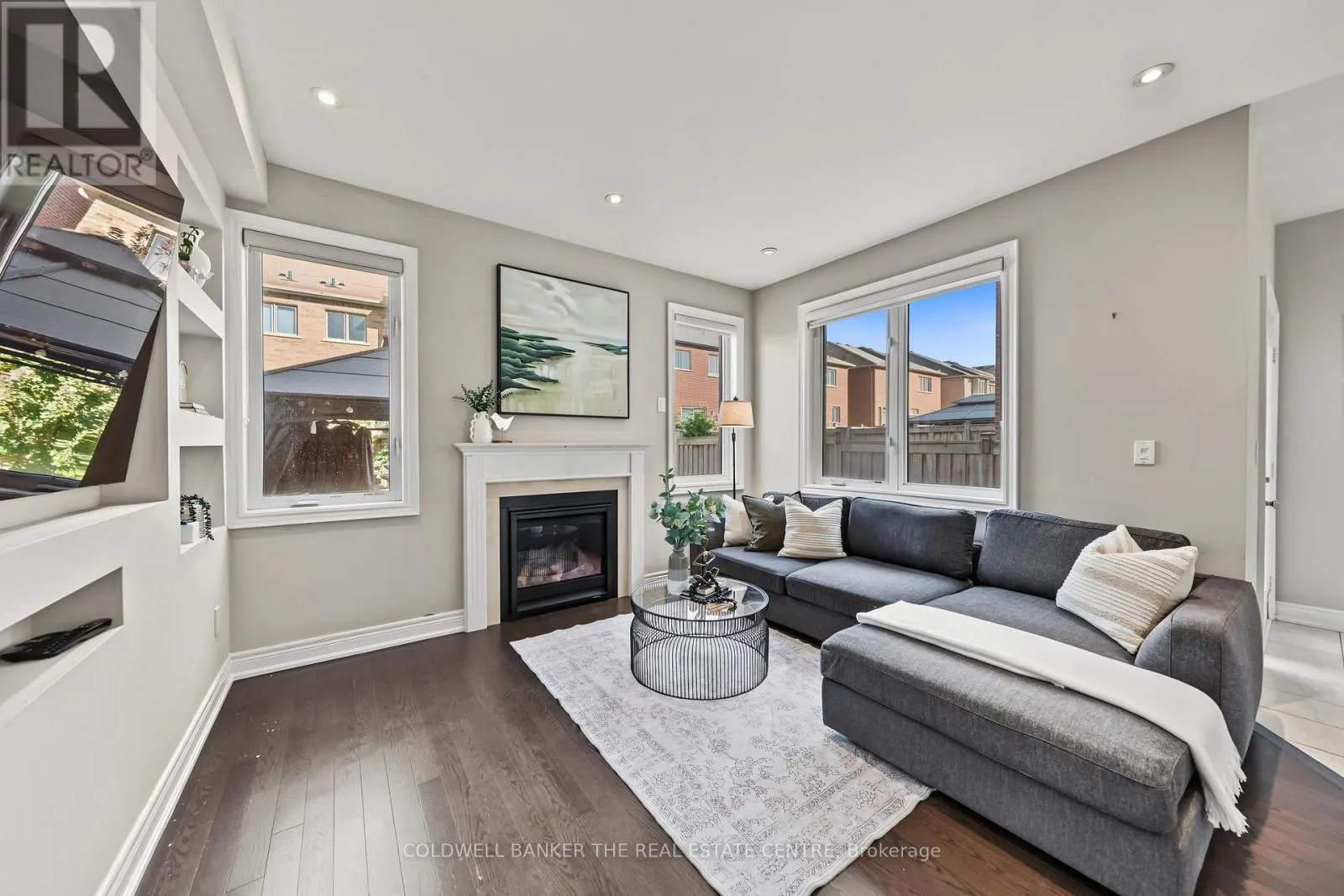 705 YARFIELD CRESCENT