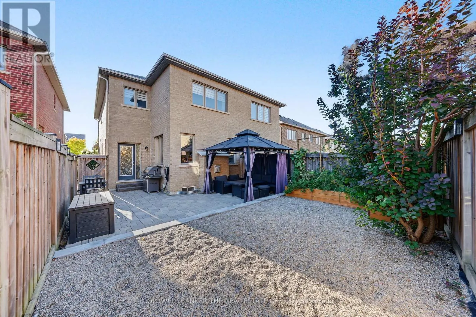 705 YARFIELD CRESCENT