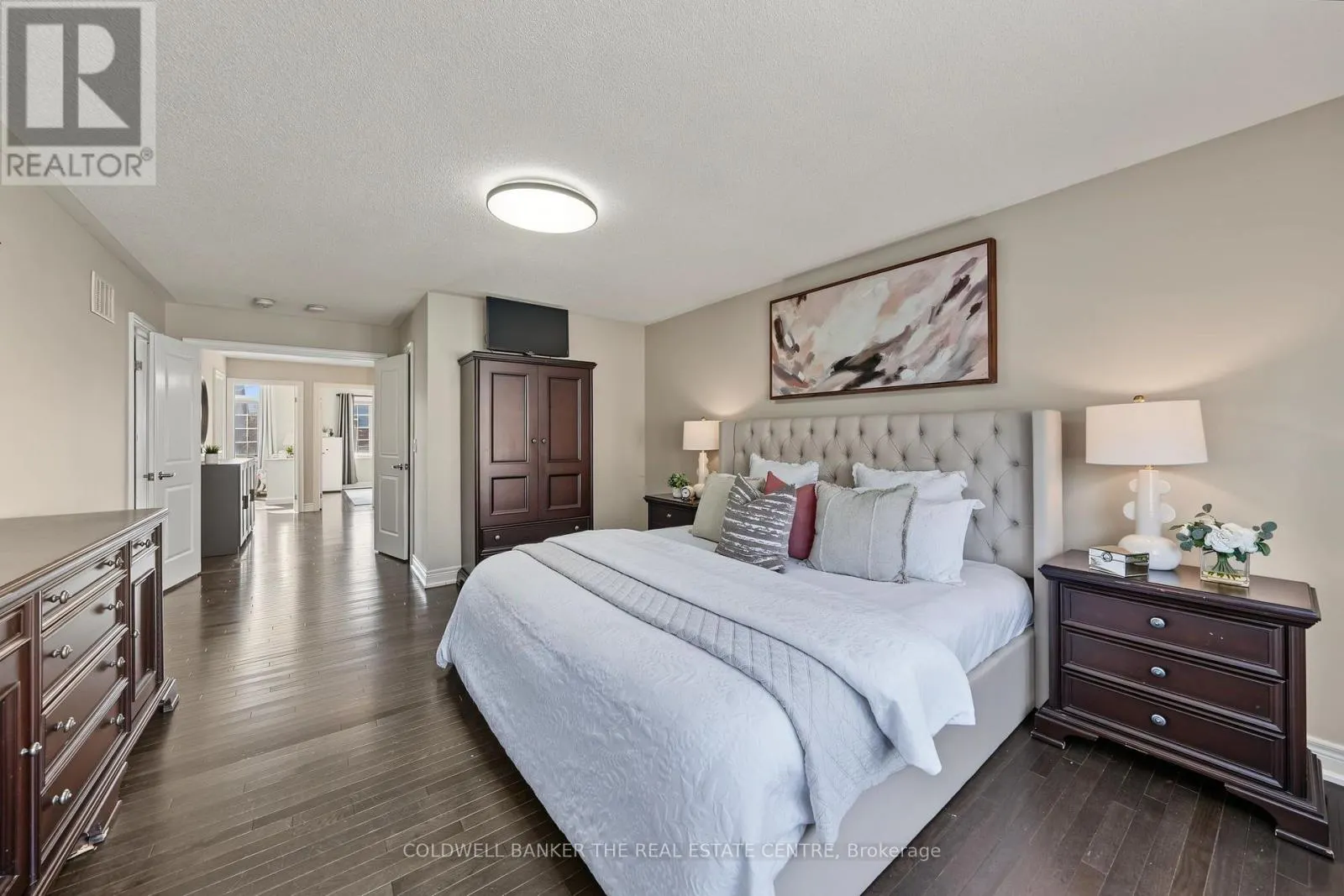 705 YARFIELD CRESCENT