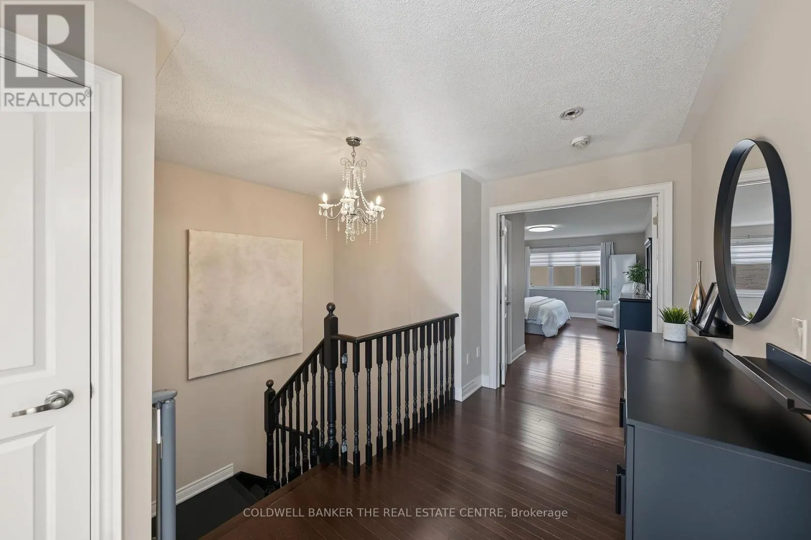 705 YARFIELD CRESCENT