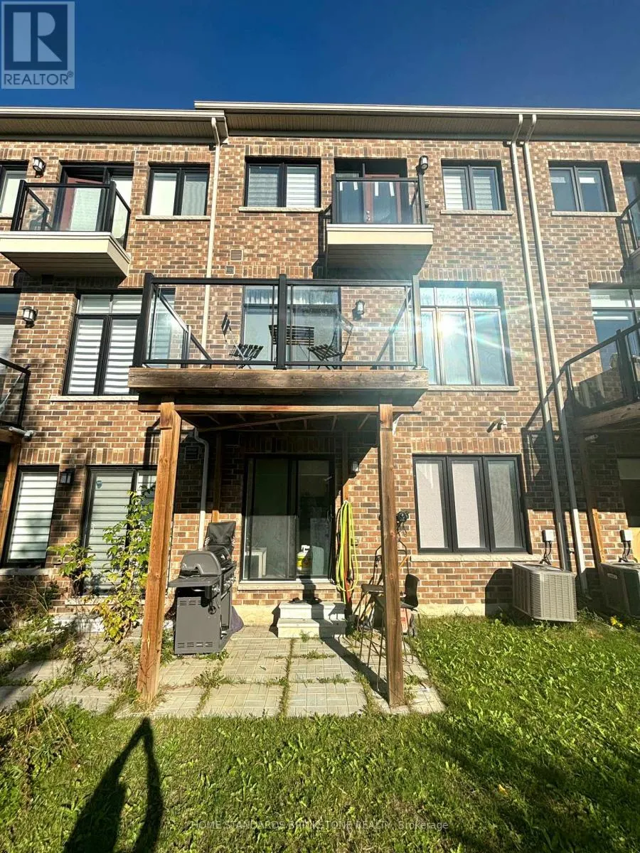 52 DUNCOMBE LANE