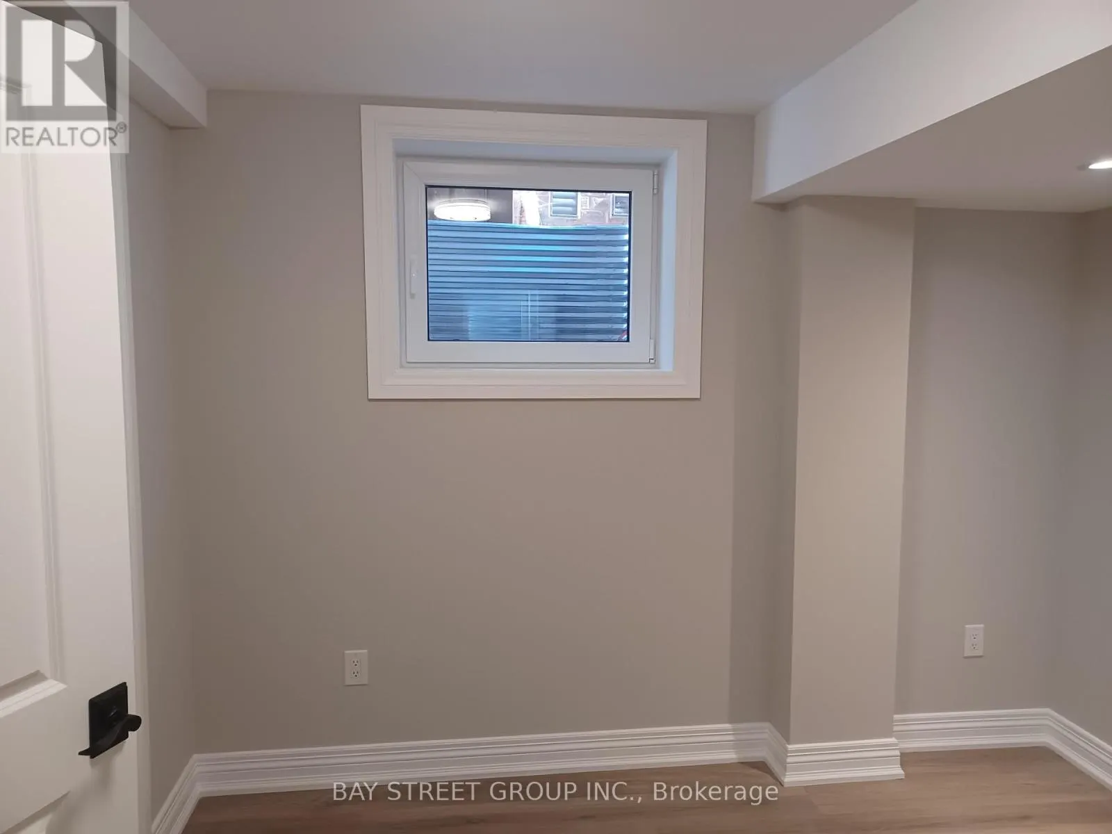 UNIT 2 - 22 DEER PASS ROAD