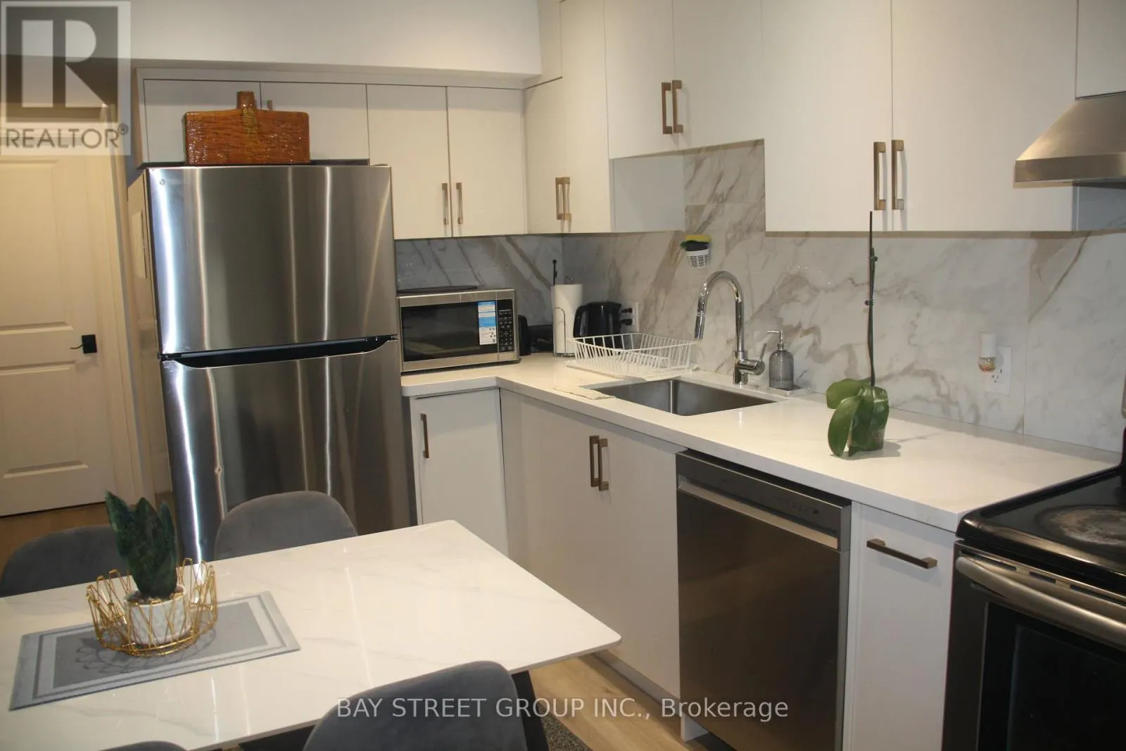 UNIT 2 - 22 DEER PASS ROAD