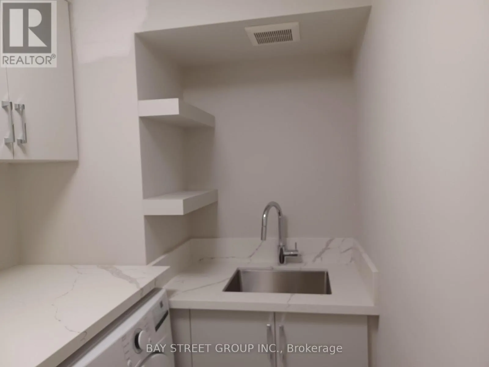 UNIT 2 - 22 DEER PASS ROAD