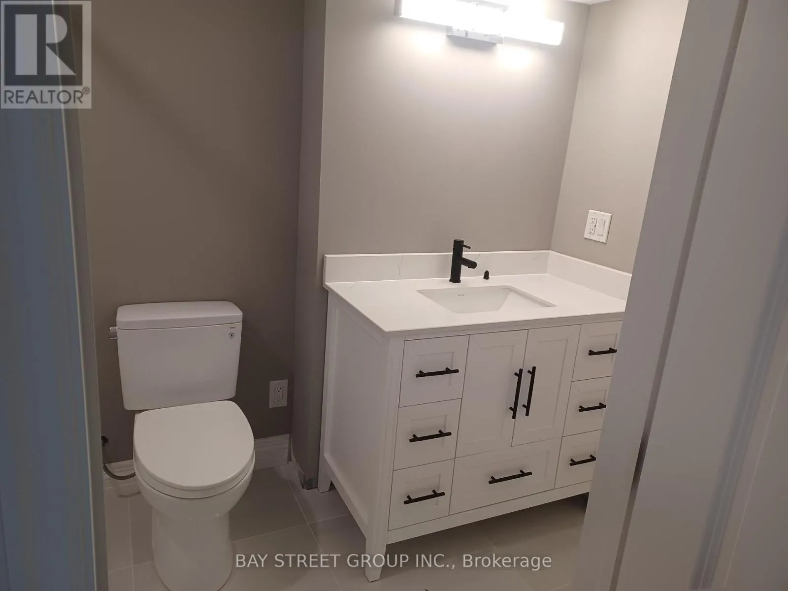 UNIT 2 - 22 DEER PASS ROAD
