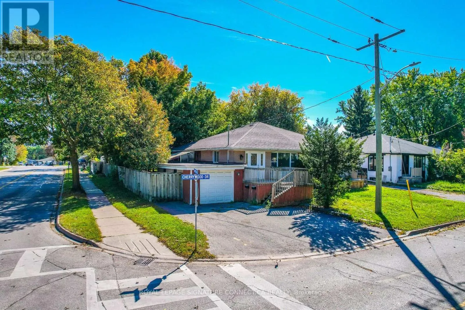 UPPER LEVEL - 166 CHERRYWOOD DRIVE