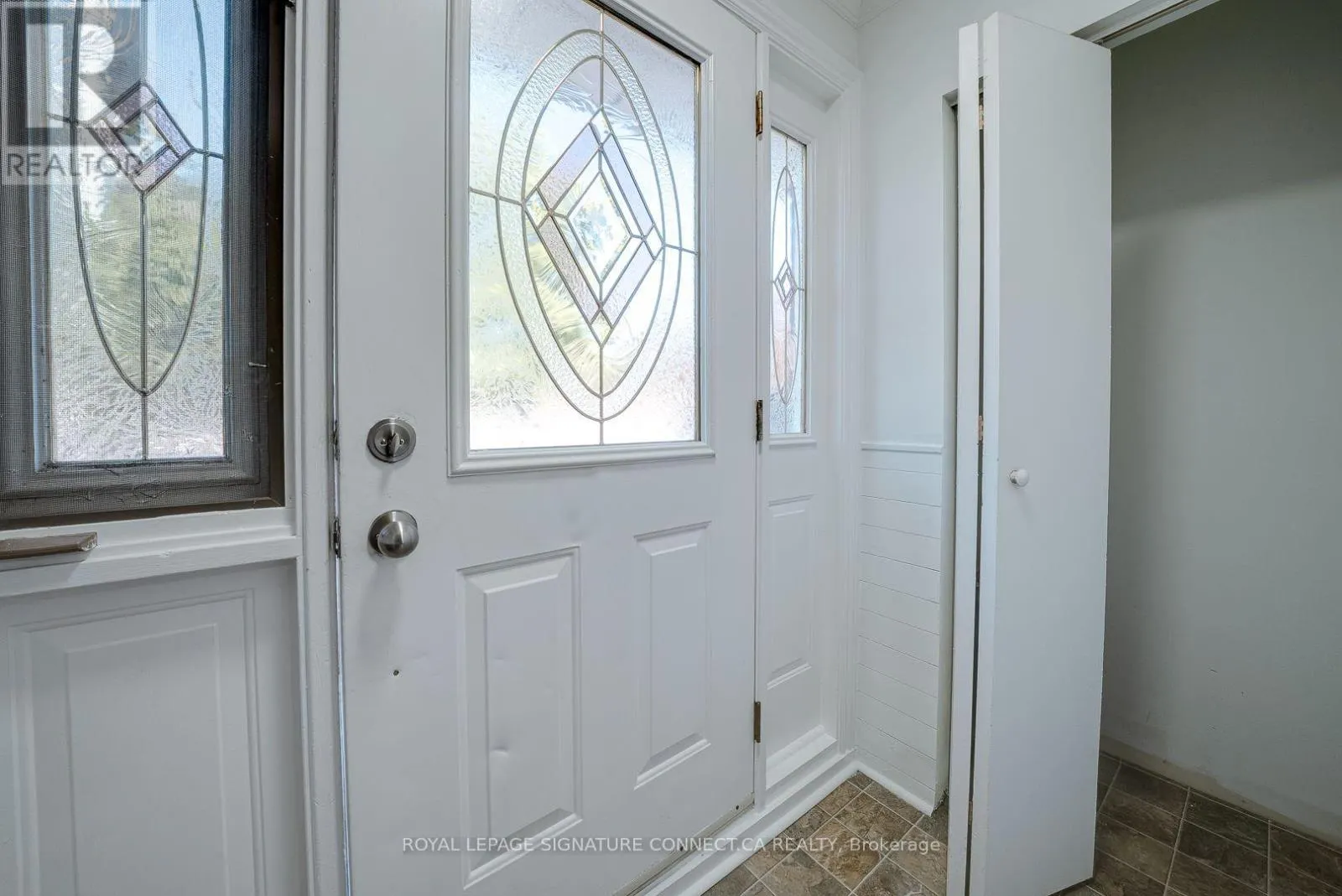 UPPER LEVEL - 166 CHERRYWOOD DRIVE