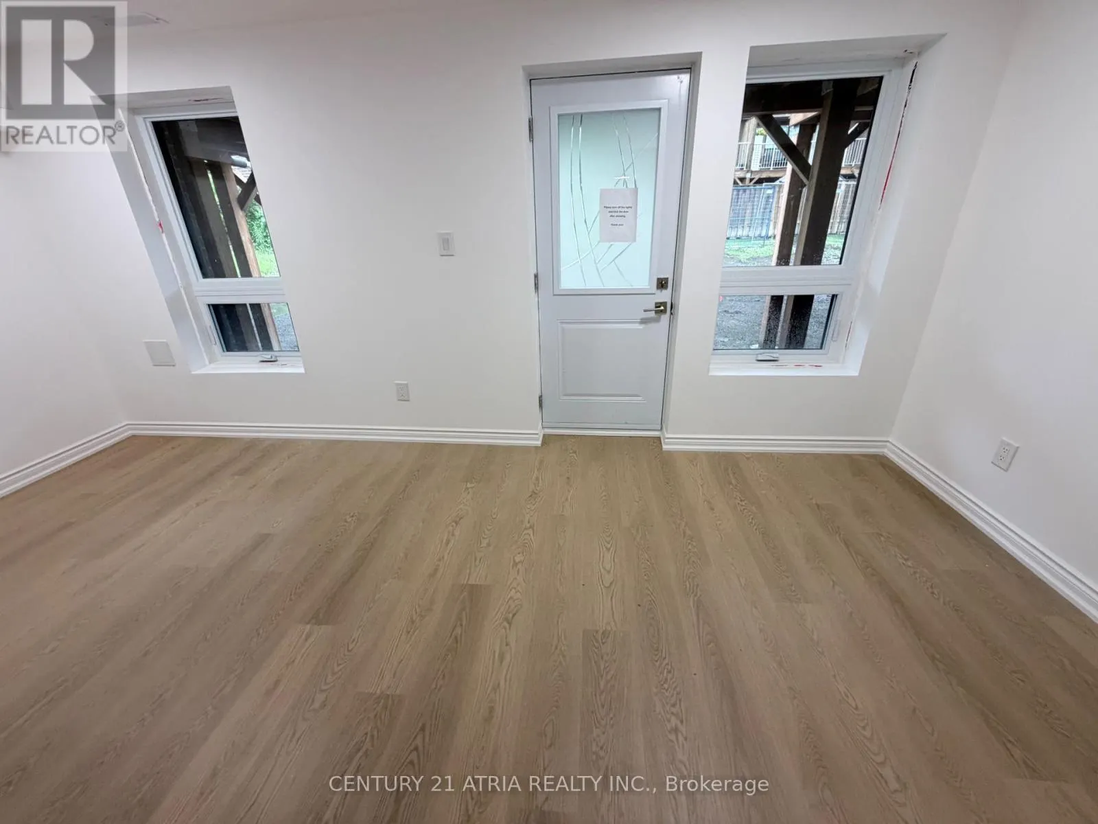 UNIT 5 - 11 PLAISANCE ROAD