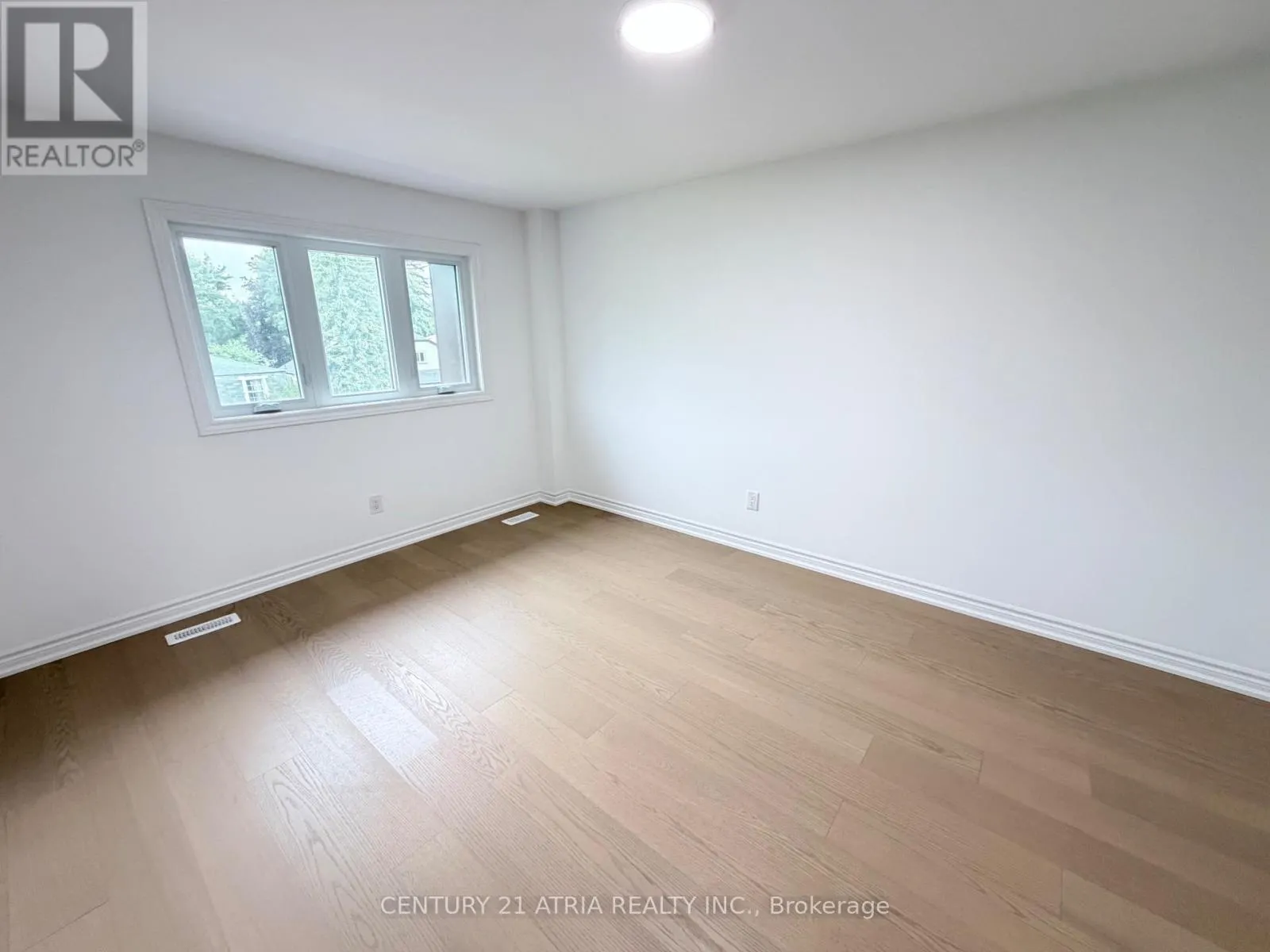 UNIT 5 - 11 PLAISANCE ROAD