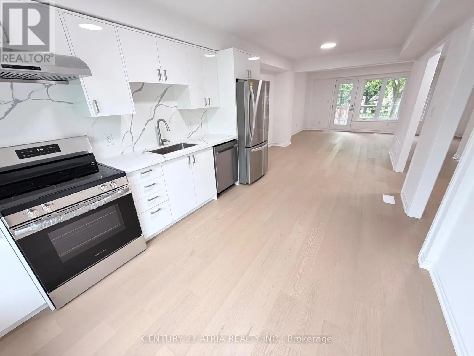 UNIT 5 - 11 PLAISANCE ROAD
