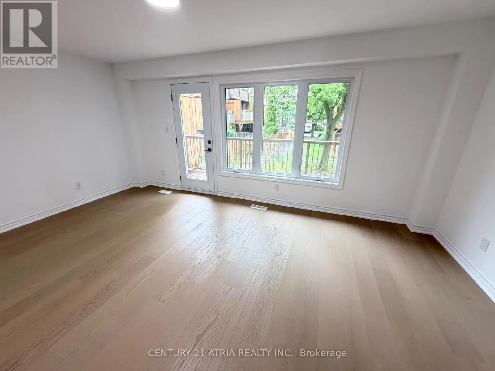UNIT 5 - 11 PLAISANCE ROAD