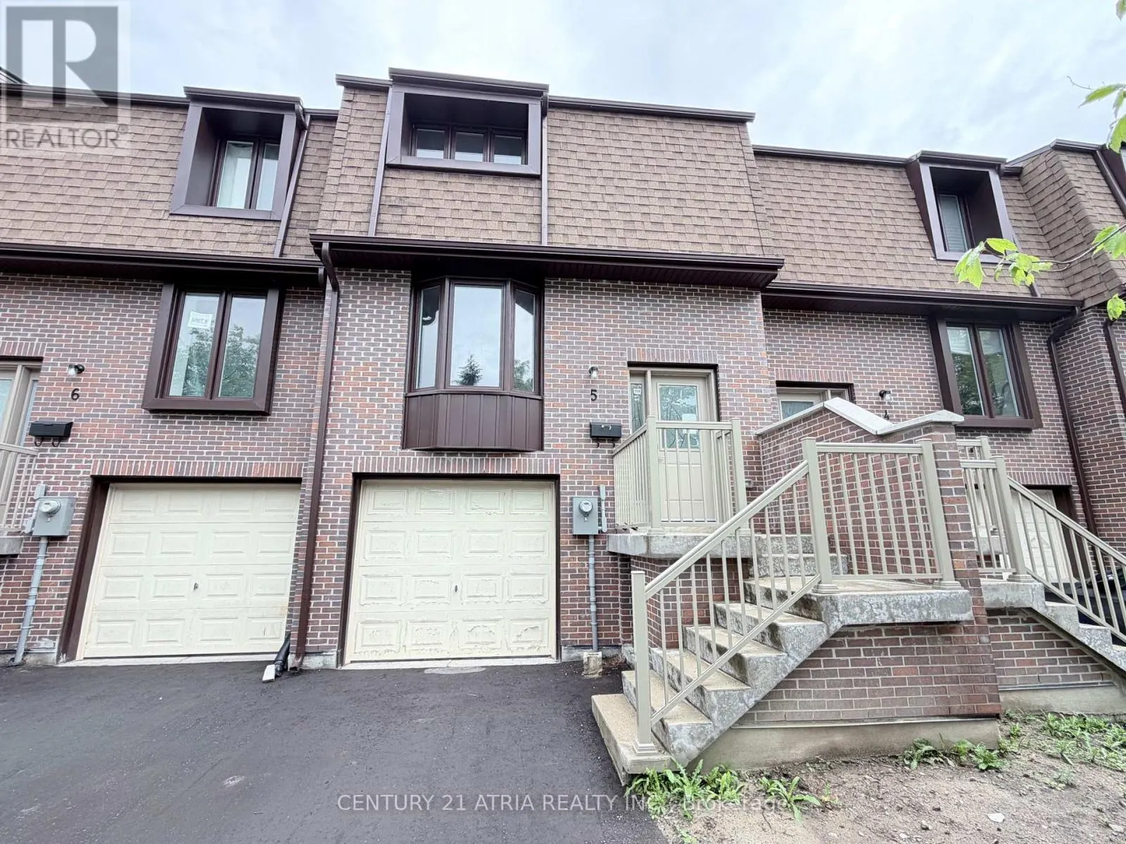 UNIT 5 - 11 PLAISANCE ROAD