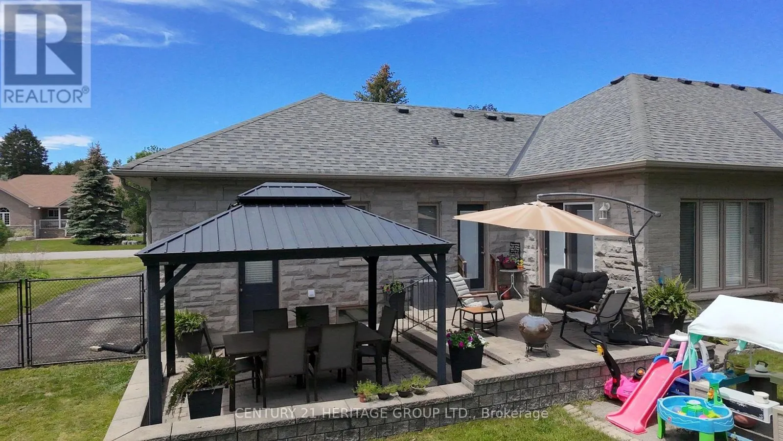 49 SHORE CRESCENT