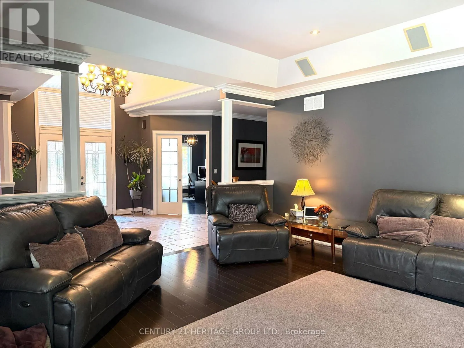 49 SHORE CRESCENT