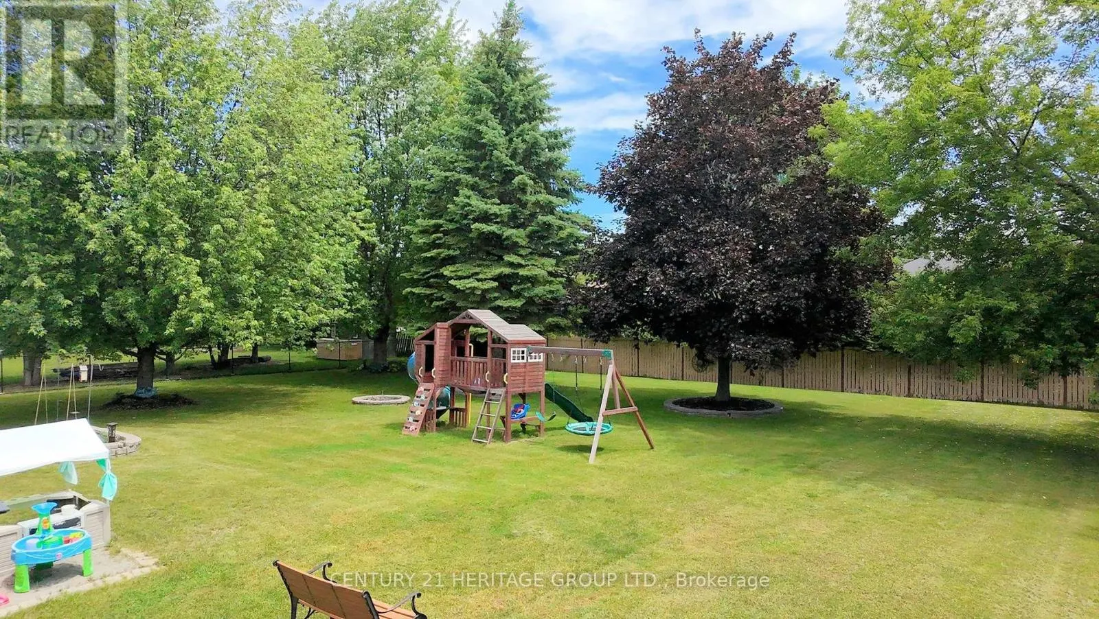 49 SHORE CRESCENT