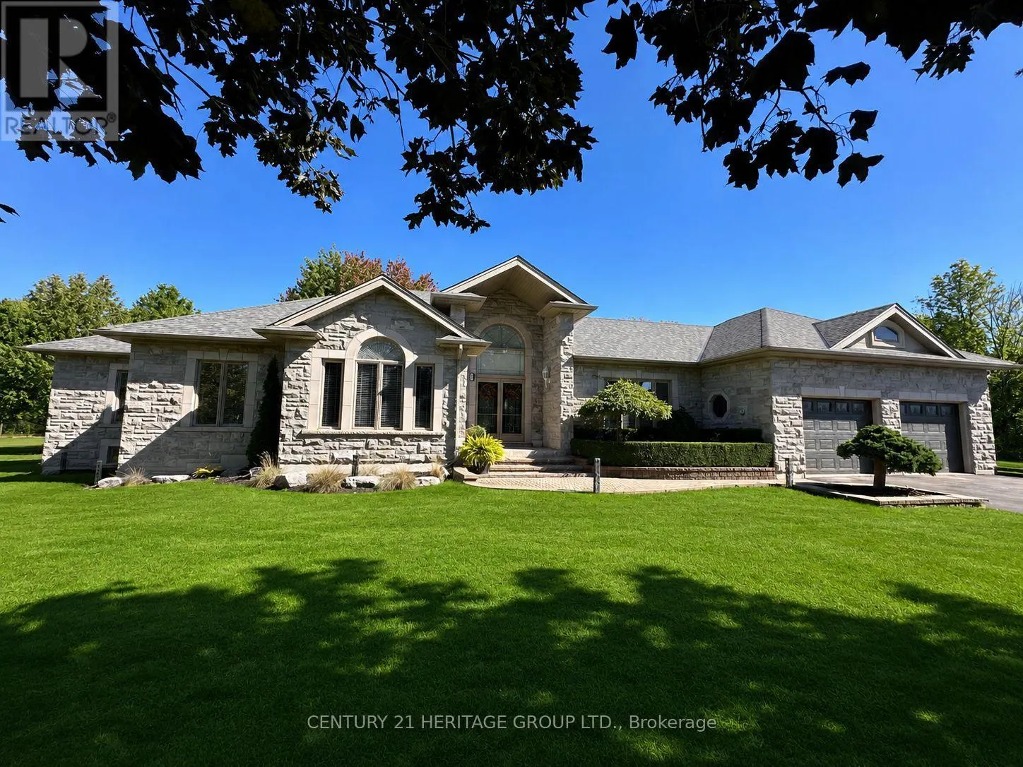 49 SHORE CRESCENT