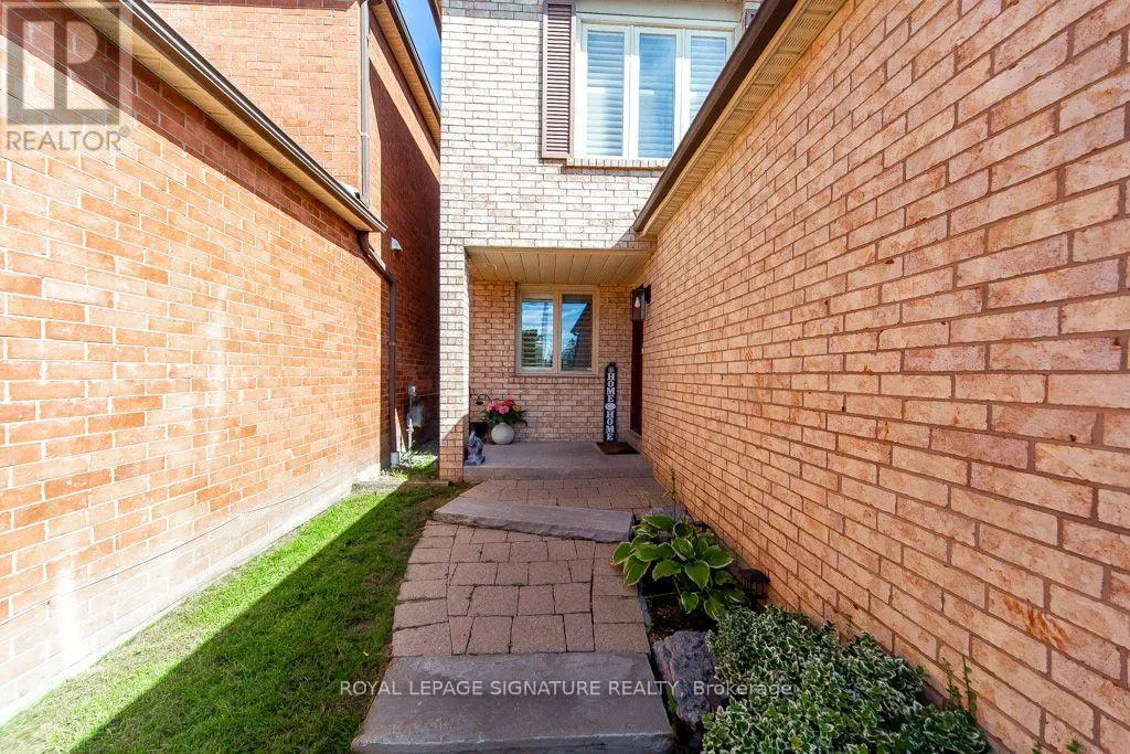 28 AUGUSTA COURT