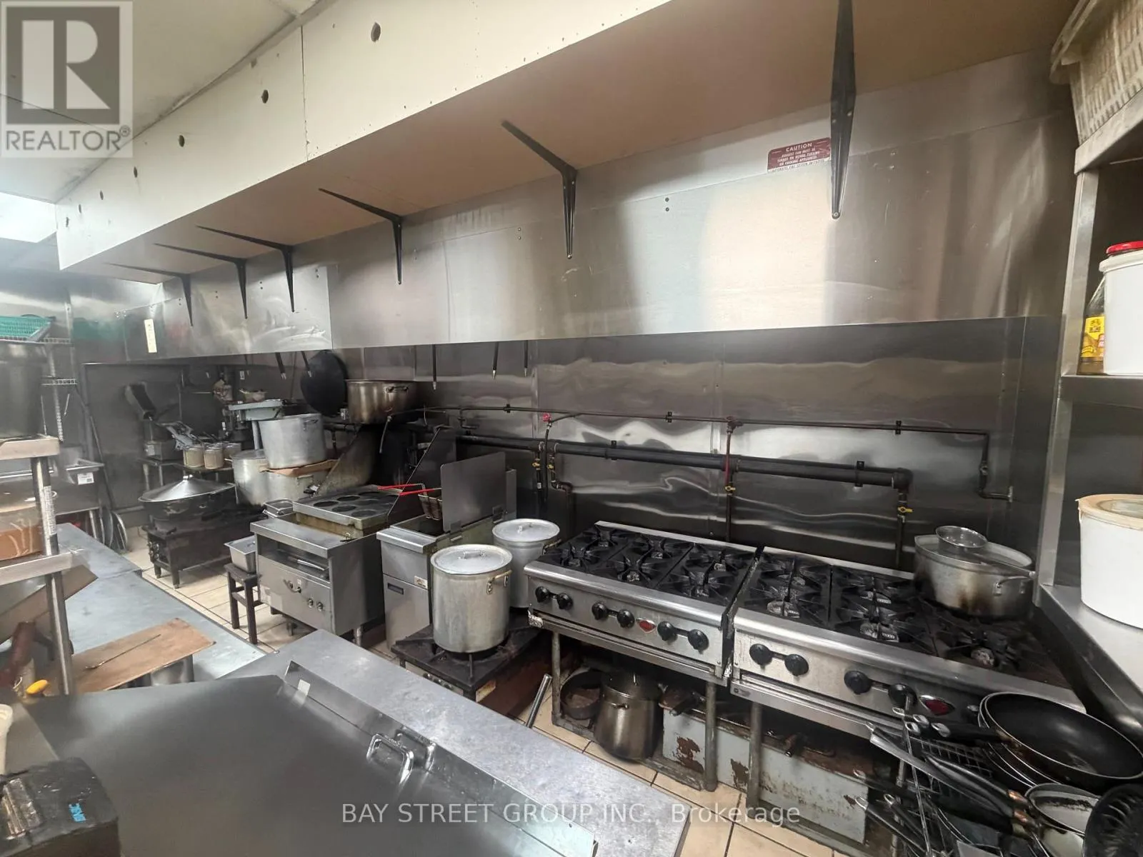 1077 - 8333 KENNEDY ROAD