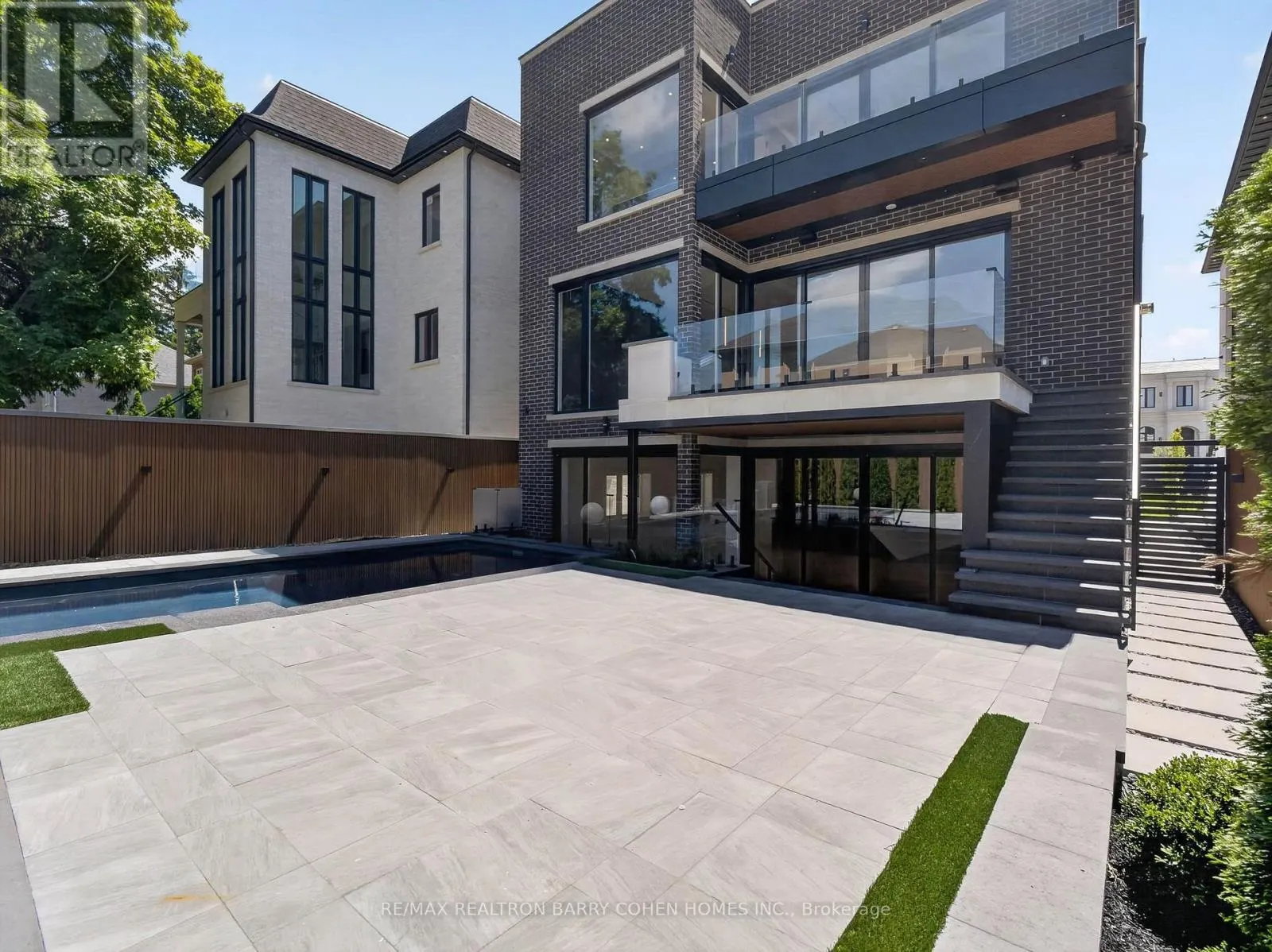 26 CLINTON DRIVE