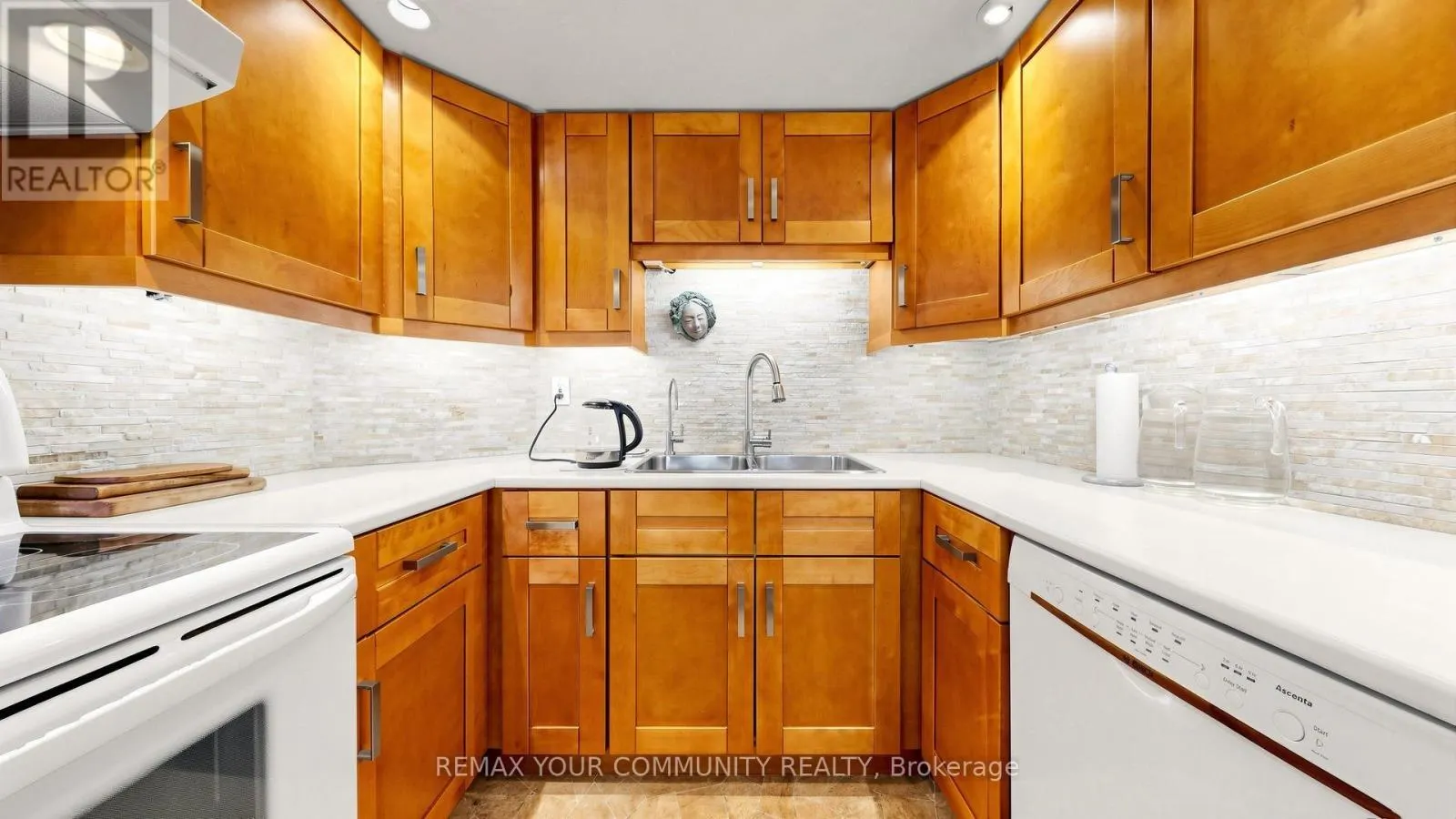 413 - 5 WELDRICK ROAD W