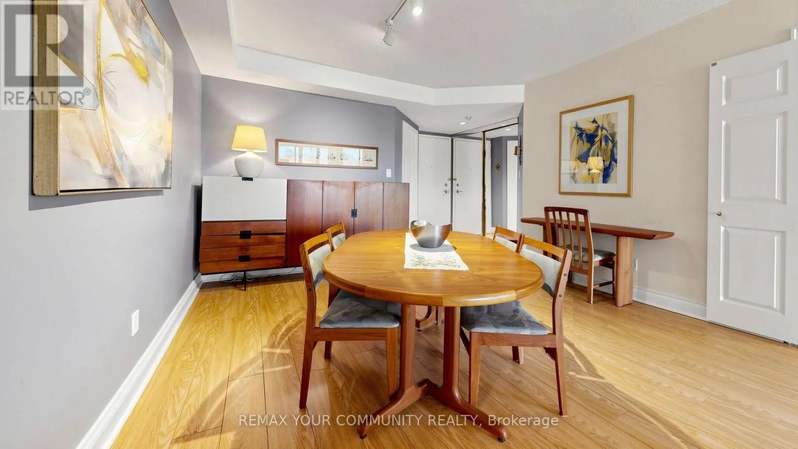 413 - 5 WELDRICK ROAD W