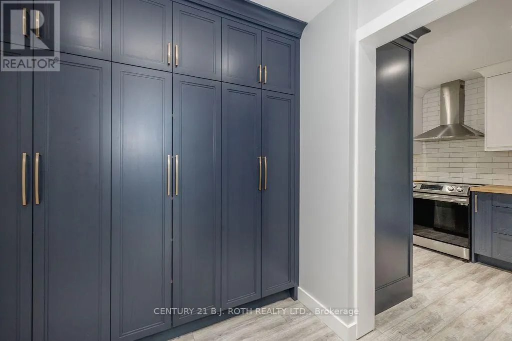 1844 OAKWOOD ROAD