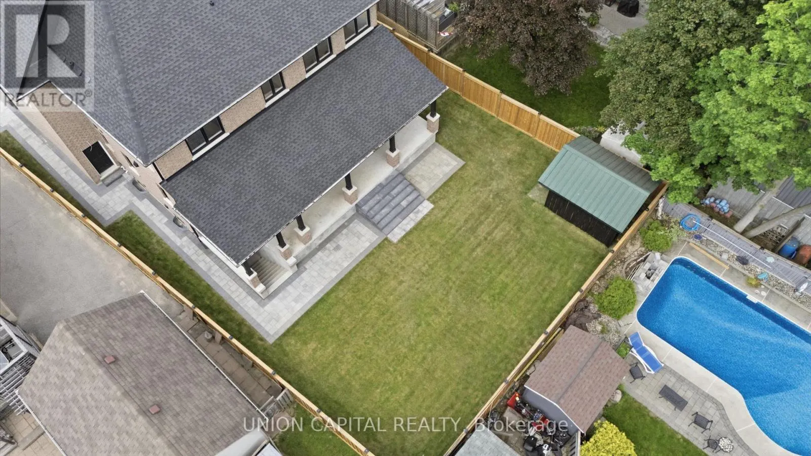 106 HAWTHORN AVENUE