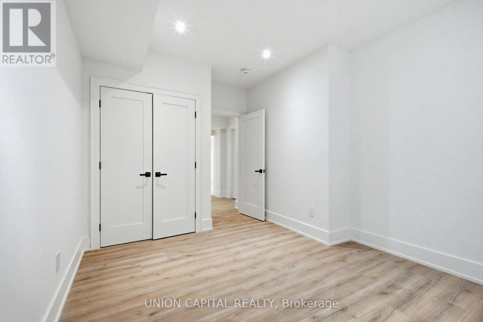 106 HAWTHORN AVENUE