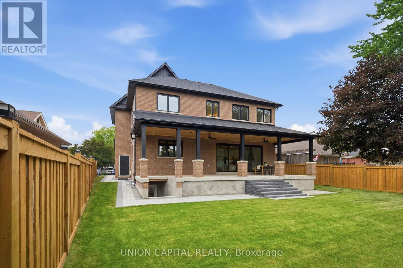 106 HAWTHORN AVENUE