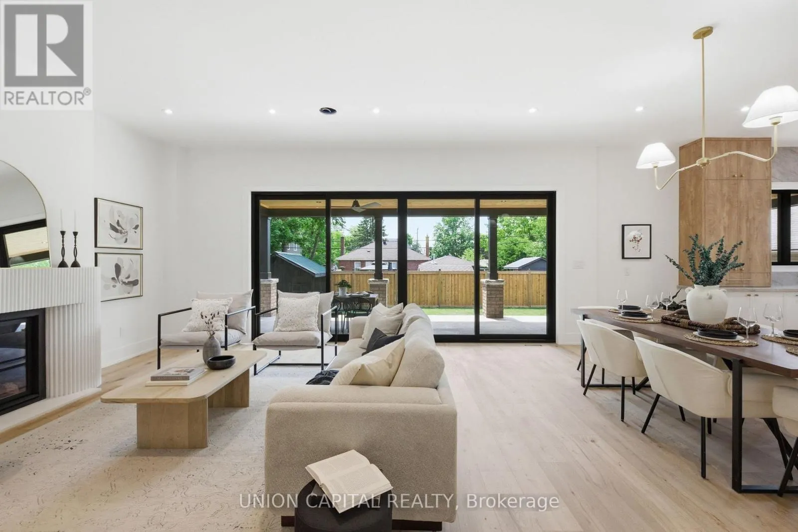 106 HAWTHORN AVENUE