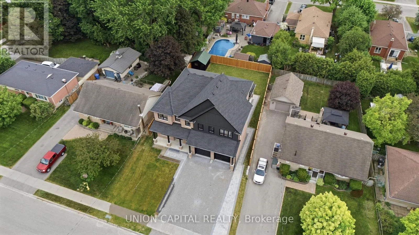 106 HAWTHORN AVENUE