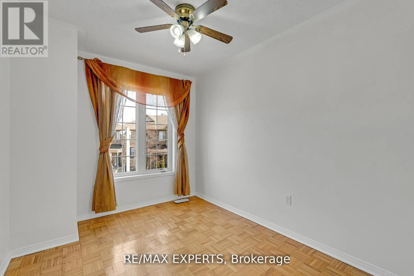 61 - 19 FOXCHASE AVENUE