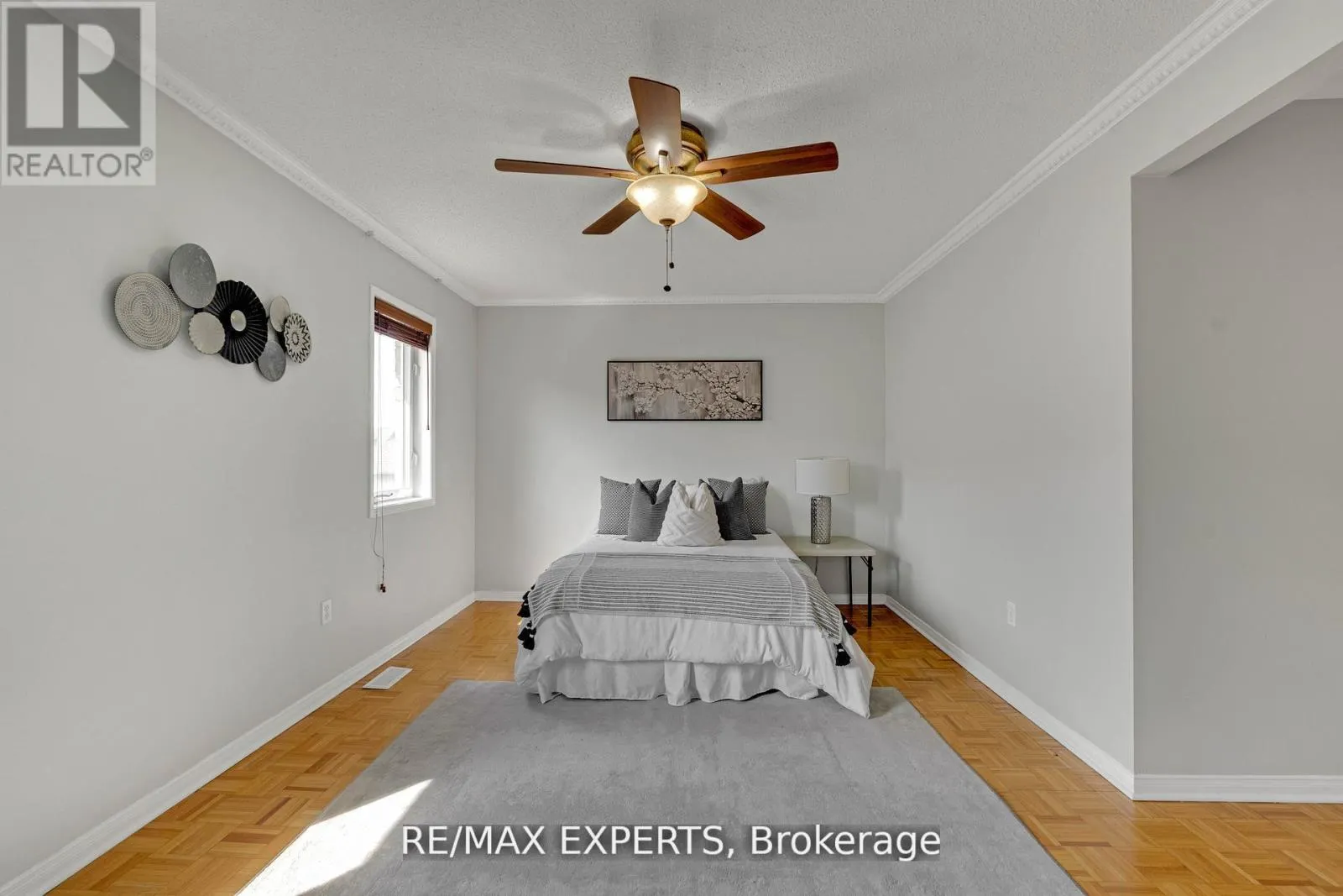 61 - 19 FOXCHASE AVENUE