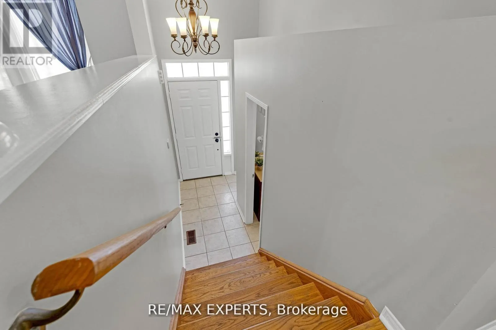 61 - 19 FOXCHASE AVENUE