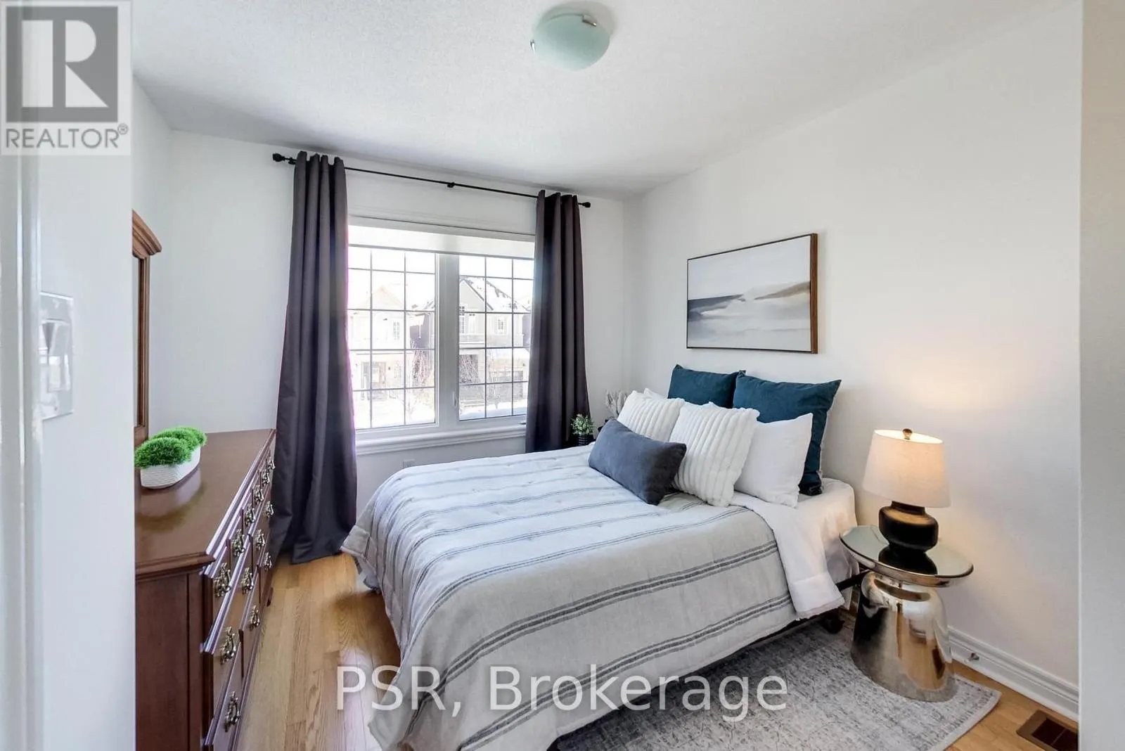 9 WHITE BEACH CRESCENT