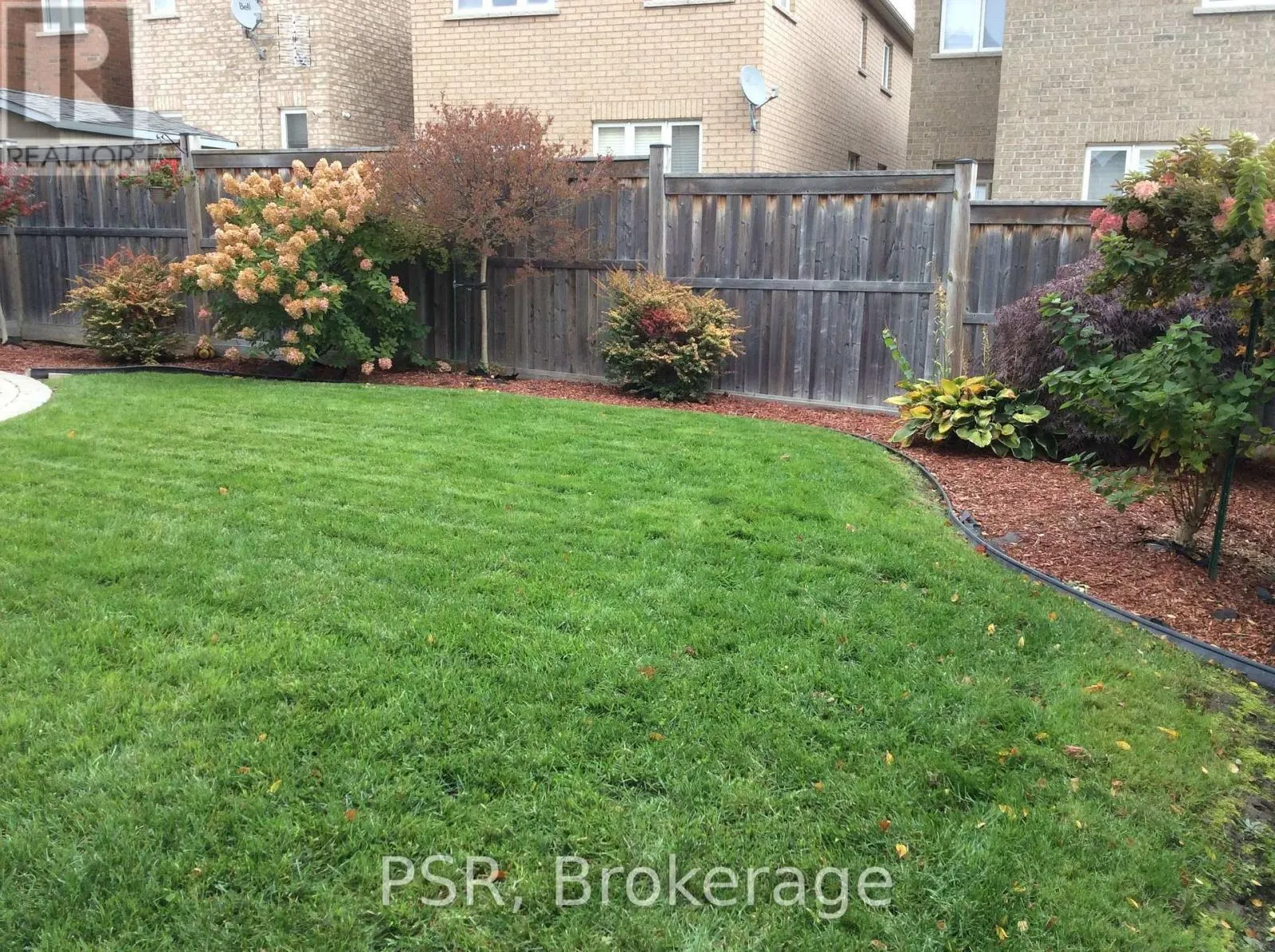 9 WHITE BEACH CRESCENT