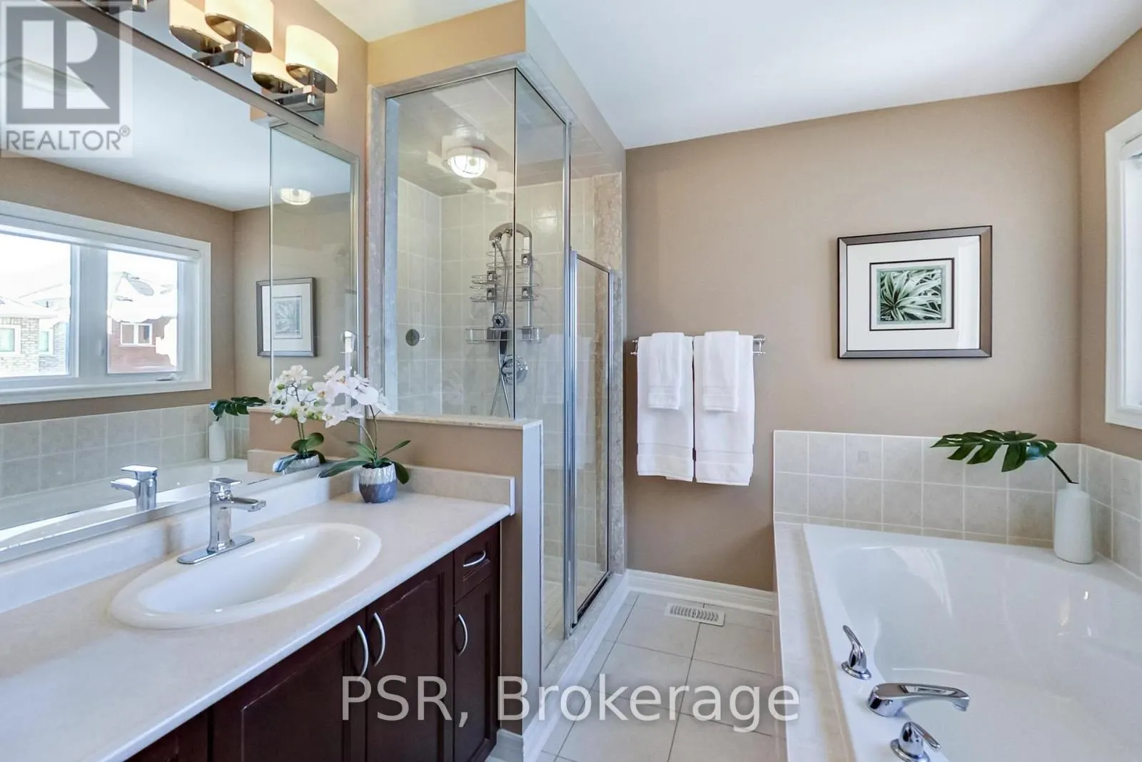 9 WHITE BEACH CRESCENT