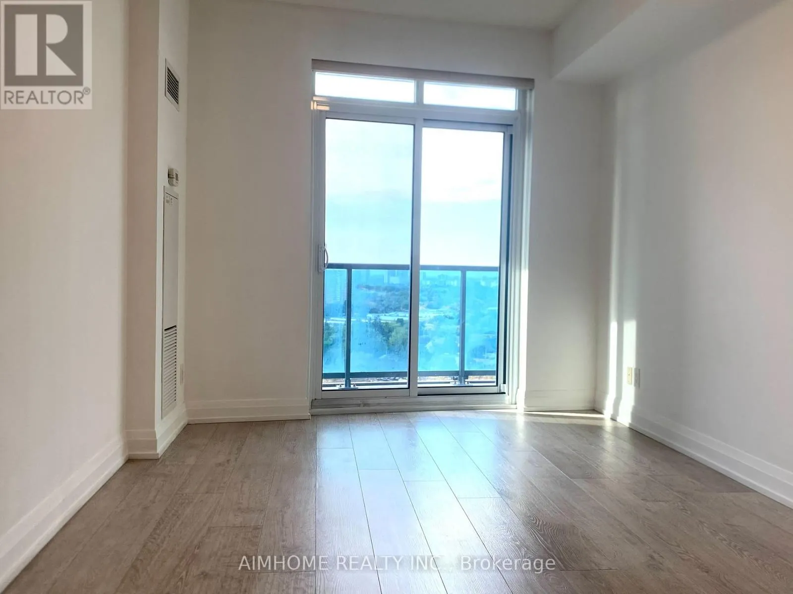 1712 - 7171 YONGE STREET E